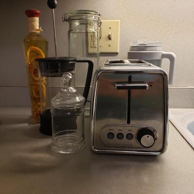 LOT 109: Kitchen Accessories; Bodum French Press, Toaster, and More