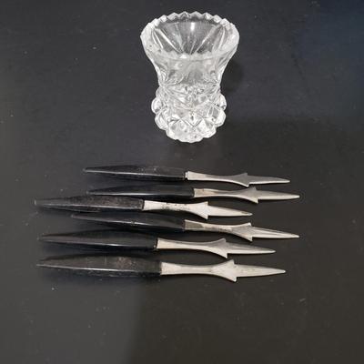 LOT 112: Vintage Kitchen; Pyrex, Louella Butter Dish, and More