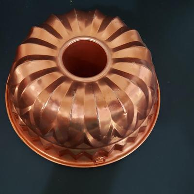 LOT 113: Vintage Kitchen; Pyrex Desert Dawn, Chrome Cake Box, Cookbooks, Bundt Pan, and More