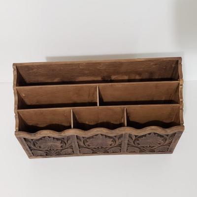 LOT 116: Vintage Desk Accessories and Books