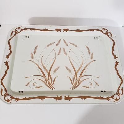 LOT 118: Rustic and Mid-Century Decor