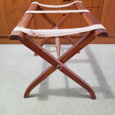LOT 122: Antique Primitive Clothesline Winder/Holder, Vintage Luggage Rack & Wooden Shoe Stretchers