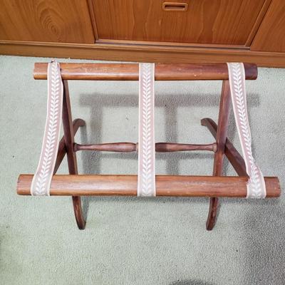 LOT 122: Antique Primitive Clothesline Winder/Holder, Vintage Luggage Rack & Wooden Shoe Stretchers