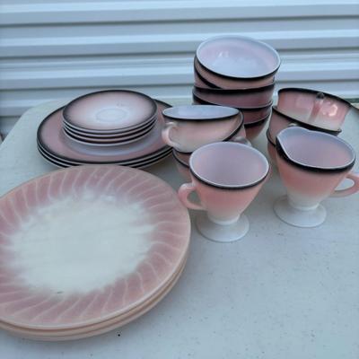 Hazel Atlas pink dishes