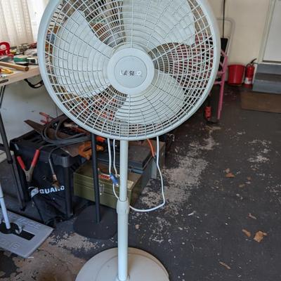 Sale Photo Thumbnail #81: Lasko floor fan