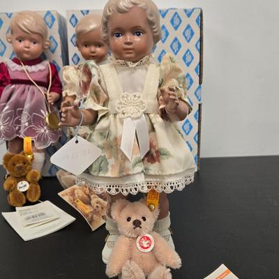 LOT 41: Schildkrot-Puppen Dolls with Their Steiff Teddy Bears