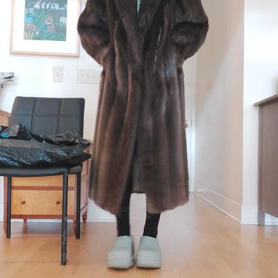Vintage Koslow's Fur Coat (C2-BBL)