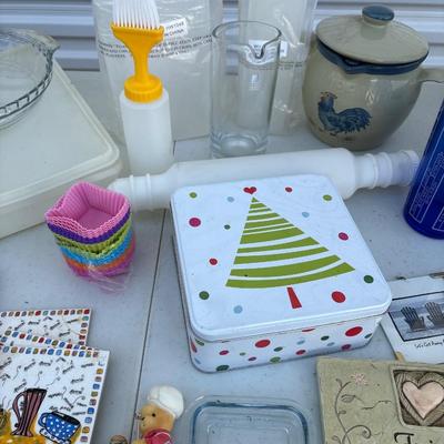 Variety of kitchen and decor