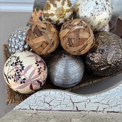 Shelf & decor