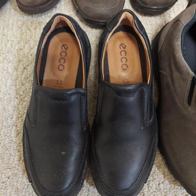 Men's Size 10.5 Shoes by Ecco & More (C2-BBL)