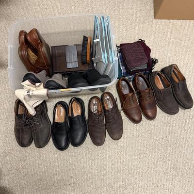 Men's Size 10.5 Shoes by Ecco & More (C2-BBL)