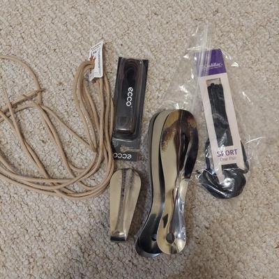 Men's Size 10.5 Shoes by Ecco & More (C2-BBL)