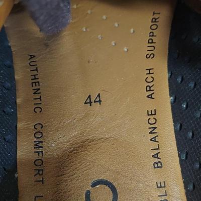 Men's Size 10.5 Shoes by Ecco & More (C2-BBL)