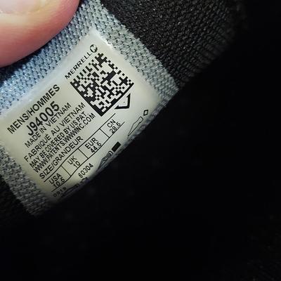 Men's Size 10.5 Shoes by Ecco & More (C2-BBL)