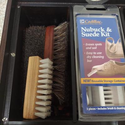 Men's Size 10.5 Shoes by Ecco & More (C2-BBL)