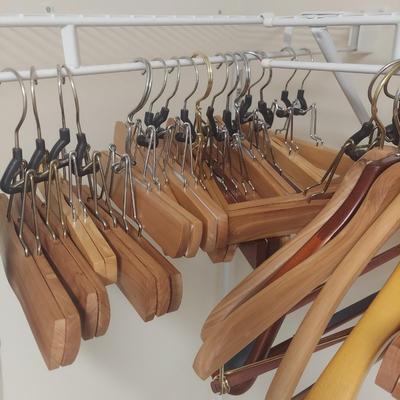 Wooden Hangers & Shoe Stretchers (C2-BBL)