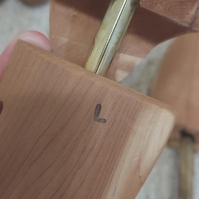 Wooden Hangers & Shoe Stretchers (C2-BBL)