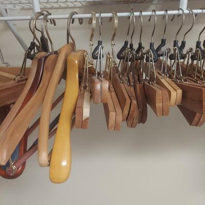 Wooden Hangers & Shoe Stretchers (C2-BBL)