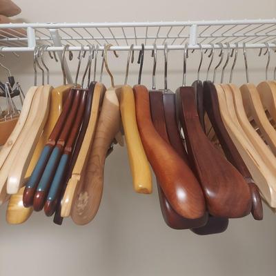 Wooden Hangers & Shoe Stretchers (C2-BBL)