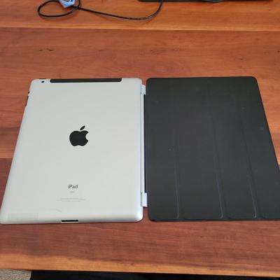 Apple iPads and Accessories (BR2-EL)