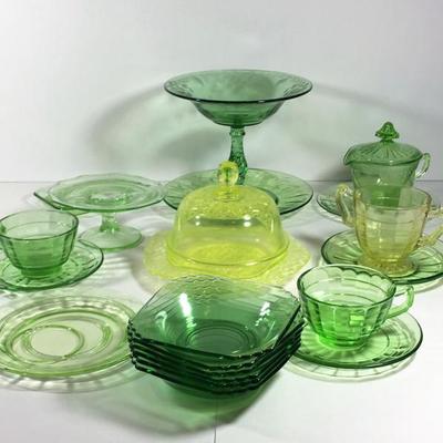 18 Pieces of Vaseline Glass 