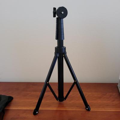 Two iPhones, Phone Lenses, and Tripod (BR2-EL)