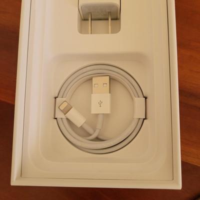 Two iPhones, Phone Lenses, and Tripod (BR2-EL)