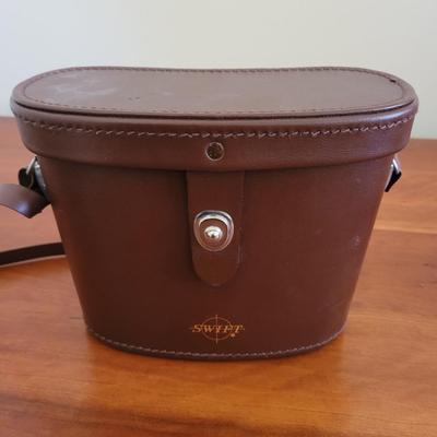 Two Sets of Vintage Binoculars incl. Swift Audubon (BR2-EL)