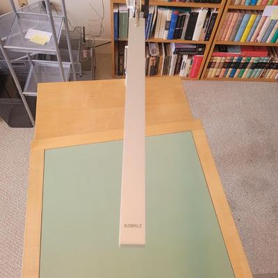Wooden Standing Drawing Table (BR2-EL)