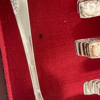 Rogers Oneida silverware set