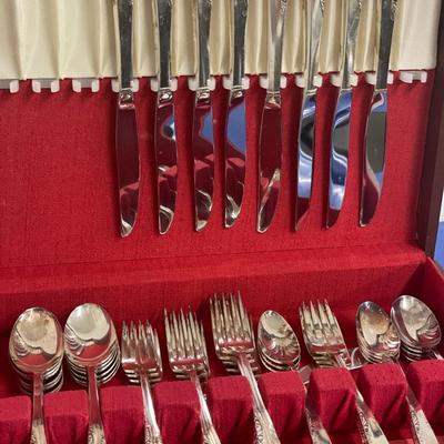 Rogers Oneida silverware set