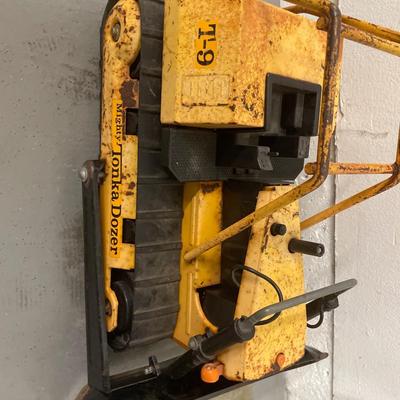 Vintage mighty Tonka dozer T9