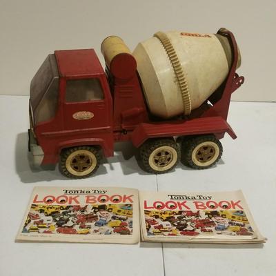 Vintage Tonka Red Metal Concrete Cement Mixer Truck & Tonka Toy Look Book