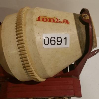 Vintage Tonka Red Metal Concrete Cement Mixer Truck & Tonka Toy Look Book