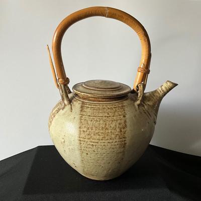 Hand Crafted Teapot with lid -14