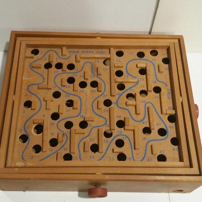 Vintage Shoot the Moon, Space Maze Games