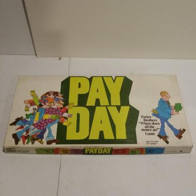 5 Vintage Board Games Risk Happy Days Pay Day Clue Stratego