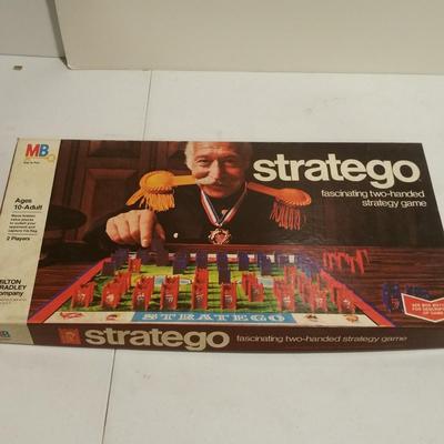 5 Vintage Board Games Risk Happy Days Pay Day Clue Stratego