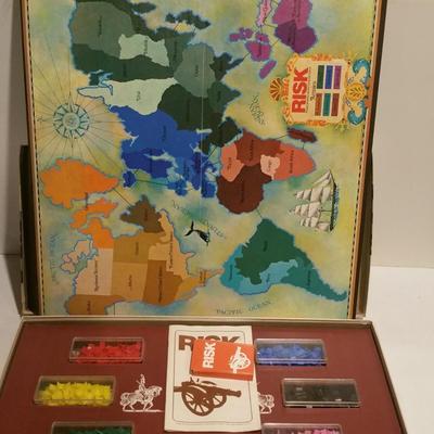 5 Vintage Board Games Risk Happy Days Pay Day Clue Stratego