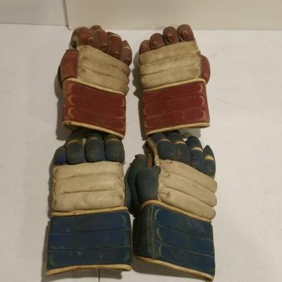 Vintage Ice Hockey Gloves