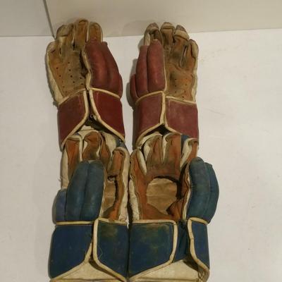 Vintage Ice Hockey Gloves