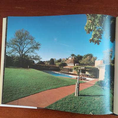 Frank Lloyd Wright Tiles & Coffee Table Book (E-BBL)