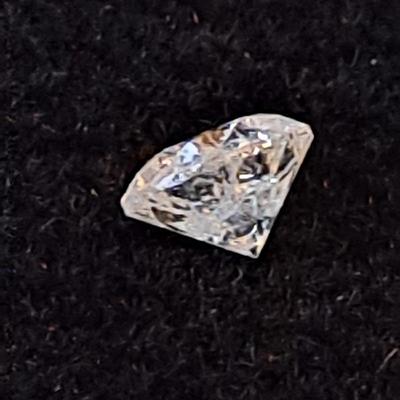 Natural Diamond .46 ct