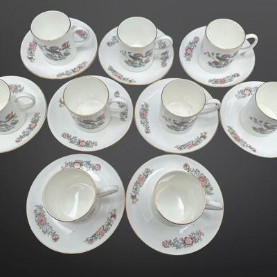 WEDGWOOD Kutani Crane Teacups & Saucers