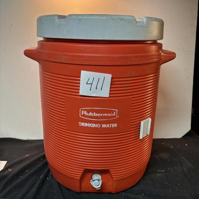 Rubbermaid Cooler