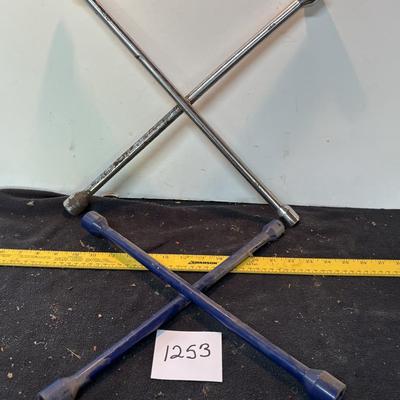 4 Way Lot