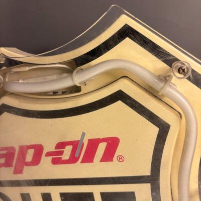 Snap-On Route 66 Neon Light-Up Clock