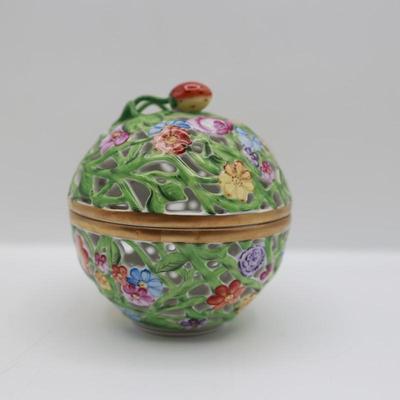 HEREND Porcelain Bonbonnière