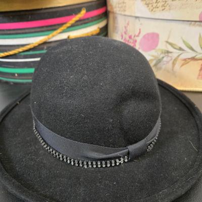 LOT 66: Variety of Ladies' Hats