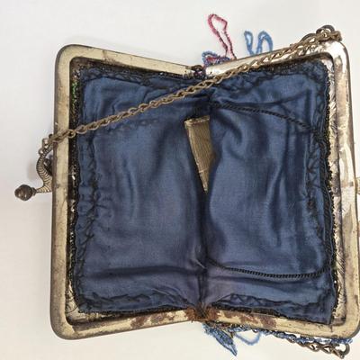 LOT 70: Antique and Vintage Evening Purses